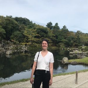 Meet your Posher, Elizabeth